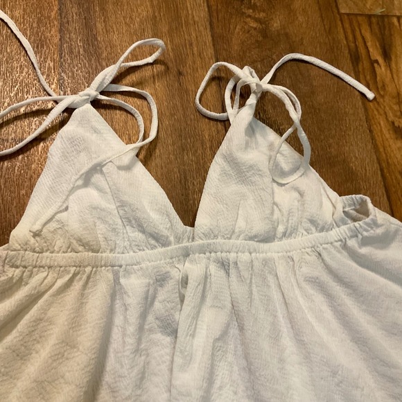 Princess Polly Tie Triangle Blouse Size 8‎ White Baby Doll Flowy Tank Flutter - Picture 2 of 6